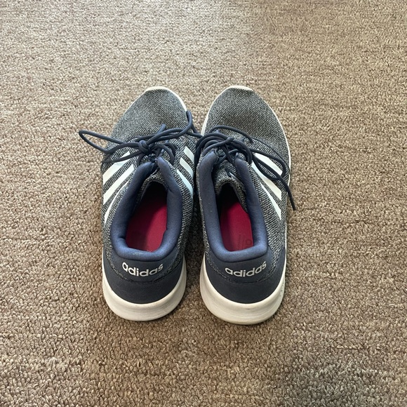 Adidas Woman Shoe Size 9 - Picture 3 of 5